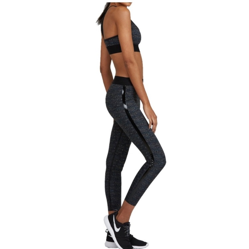 Noli Zebra Pattern Athletic Yoga 7/8 Fitted Leggings Size XS